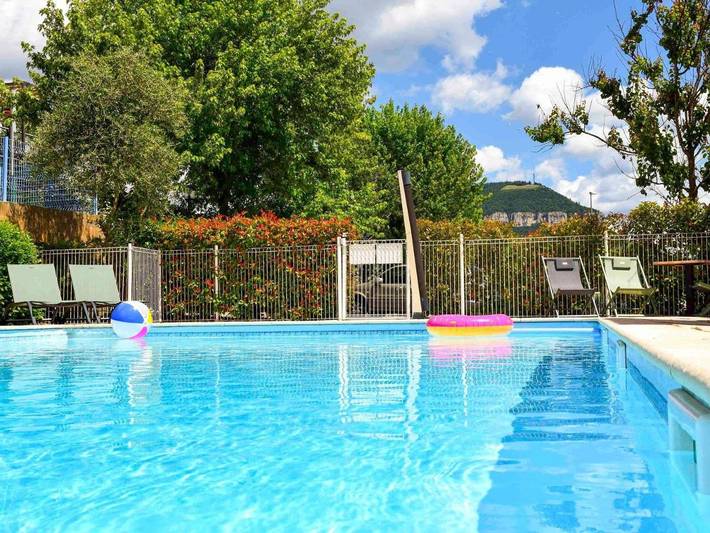 Hôtel pour 2 personnes, avec Terrasse ainsi que Jardin et Piscine