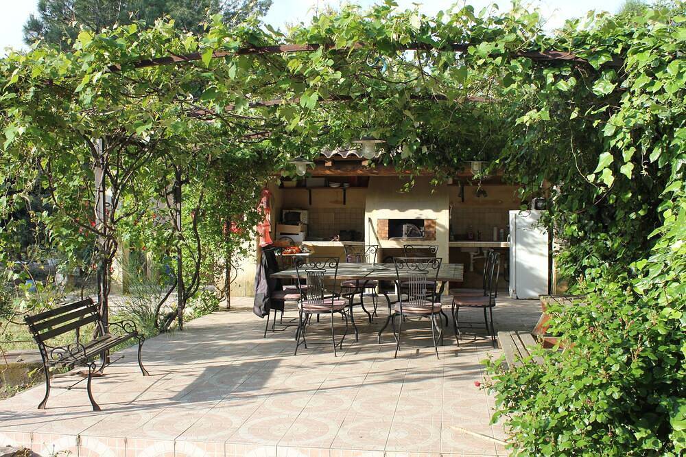 Deux chambres,au calme de la campagne,près d'Avignon. in Saze, Région de Nîmes