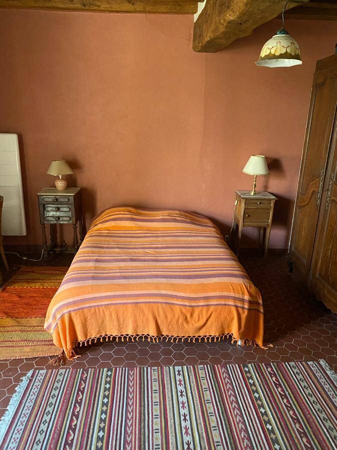 Three-Bedroom House in Saint-Dyé-sur-Loire, Région de Blois