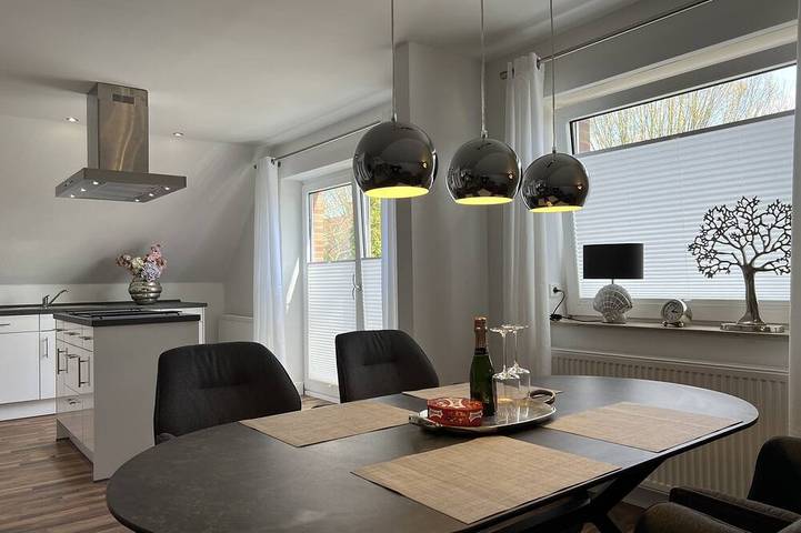 Ferienwohnung für 4 Personen, mit Terrasse und Garten in Rostrup