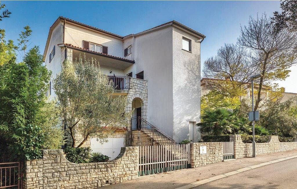 Entire apartment, Holiday apartment for 4 people in Pjescana Uvala, Southcoast Istria