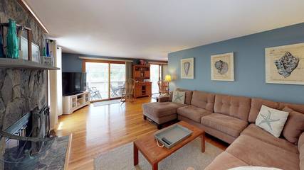 Vacation House for 15 Guests in Gloucester (MA), Massachusetts, Picture 4