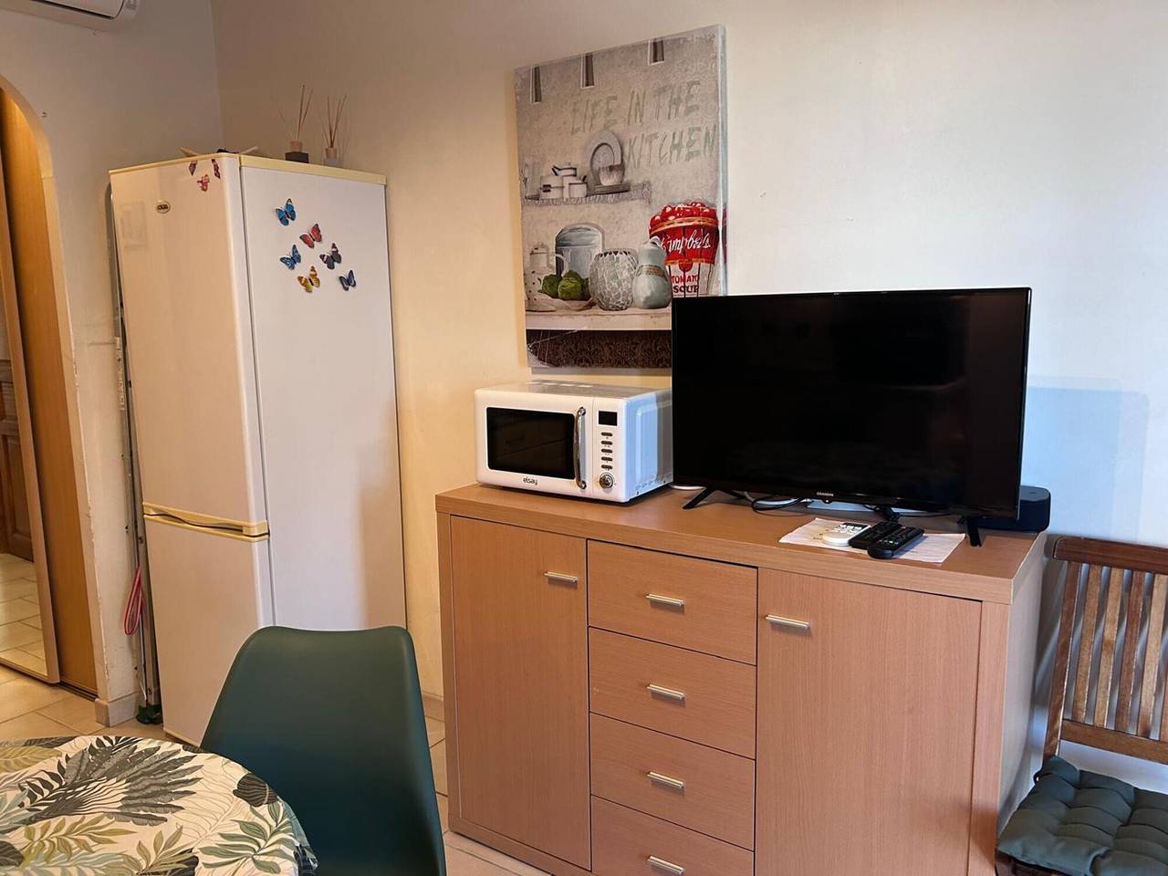 Apartamento entero, Apartamento '4 Personne' con piscina compartida, Wi-Fi y aire acondicionado in Cervione, Región de Corte