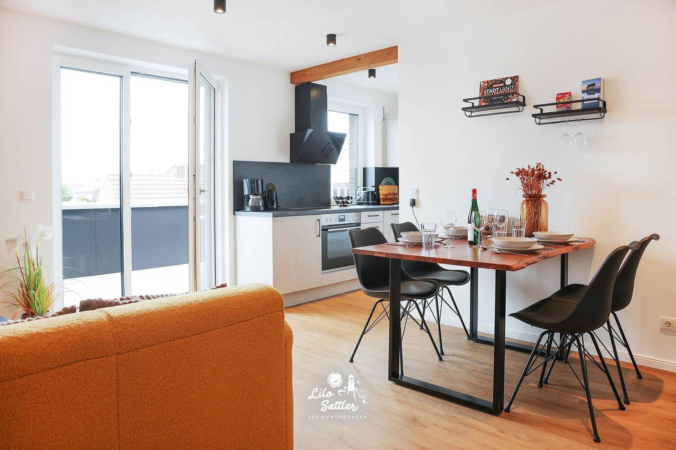 Ganze Wohnung, Büsum – Deichstuben Whg. 2: Balkon, 2 Schlafzimmer, nah am Zentrum & Hafen in Hafen Büsum, Büsum