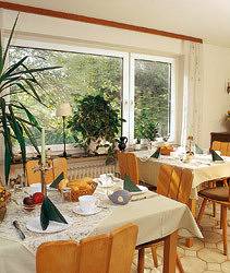 Pension Säntisblick - Einzelzimmer mit Balkon in Meersburg, Obersee (Bodensee)