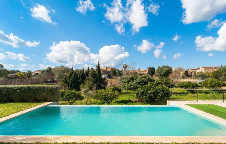Acogedor Apartamento Ariany con Piscina y Terraza in Ariany, Interior de Mallorca