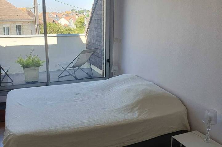 Appartement entier, Grand Duplex Front De Mer 6 Personnes 3 Chambres 2 Salles De Bain Parking in Luc-sur-Mer, Région de Caen