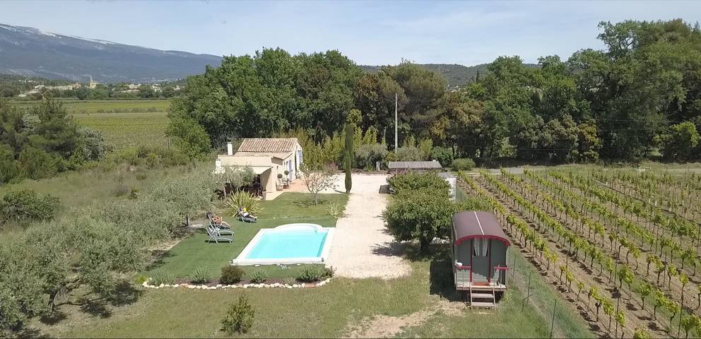Gîte pour 6 personnes, avec terrasse et piscine à Modène