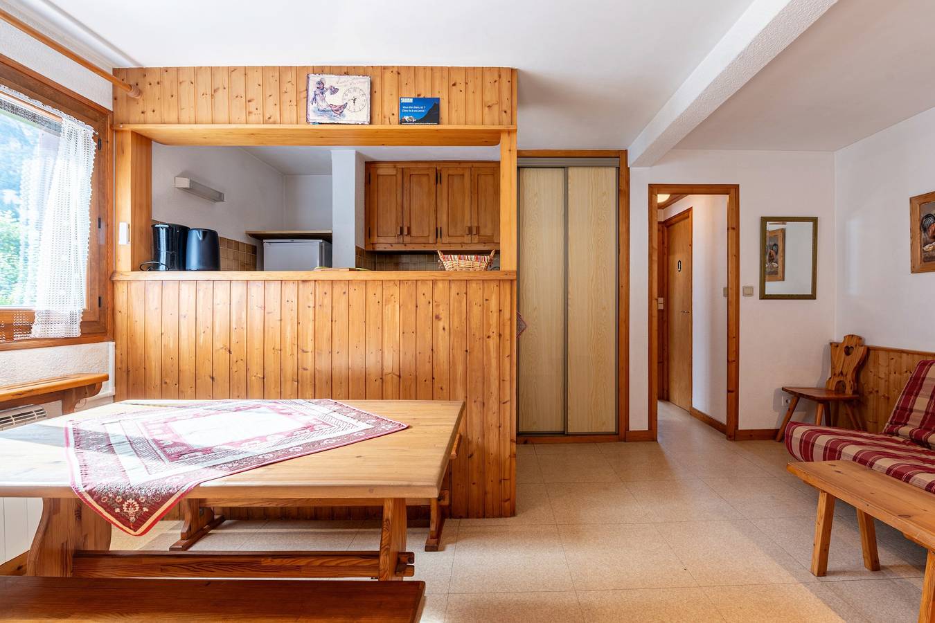 Entire apartment, Apartment 'La Bévéria 4' with Private Terrace and Shared Garden in Pralognan-la-Vanoise, Vanoise National Park