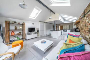 Glamping for 6 People in Oxford, Oxfordshire, Photo 1
