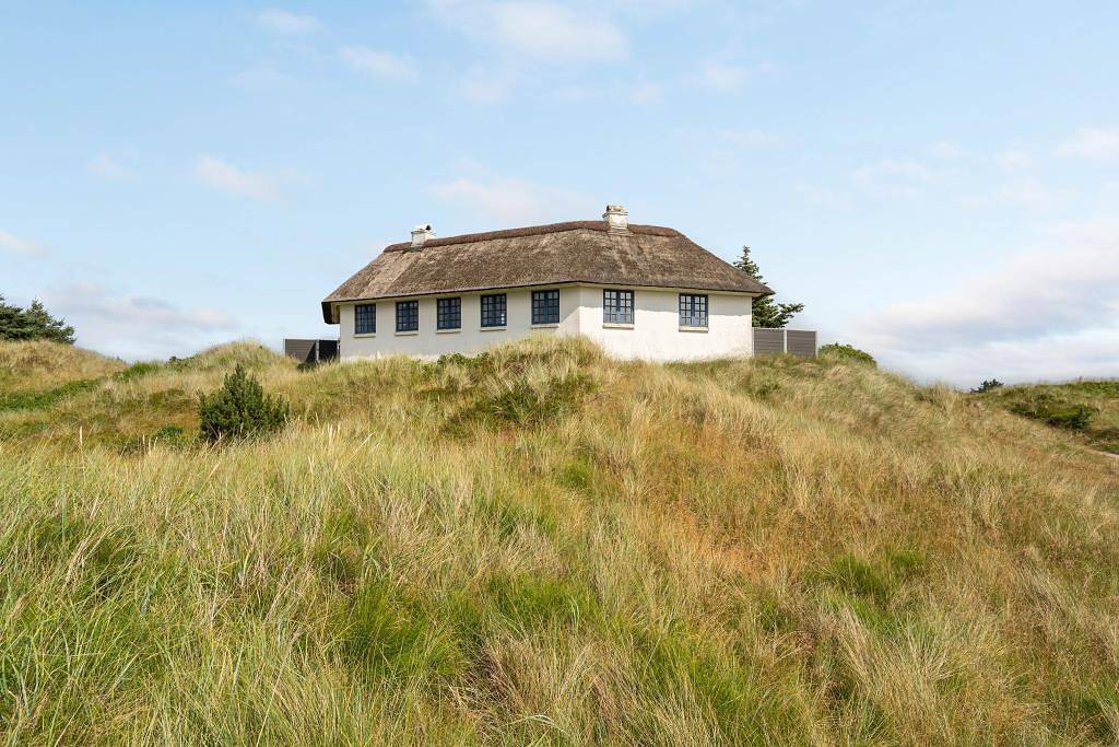 Strandnahes Reetdachhaus mit Panoramaaussicht in Grærup, Varde