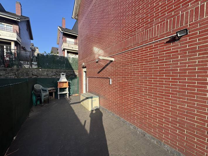Gemütliches Apartment mit Garten, Balkon und Meerblick - El Astillero in Camargo, Kantabrische Küste