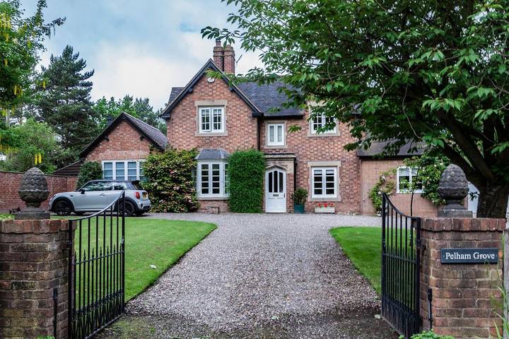 Holiday letting for 2 people, with Terrace and Garden as well as Lake view and View in Shropshire