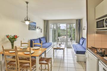 Gîte pour 4 personnes, avec vue ainsi que piscine et jardin, adapté aux familles à Talmont-Saint-Hilaire