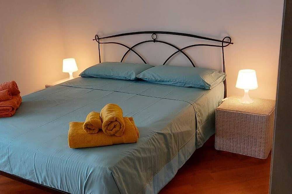 Entire apartment, The terrace by the sea in Nettuno, Rome Province