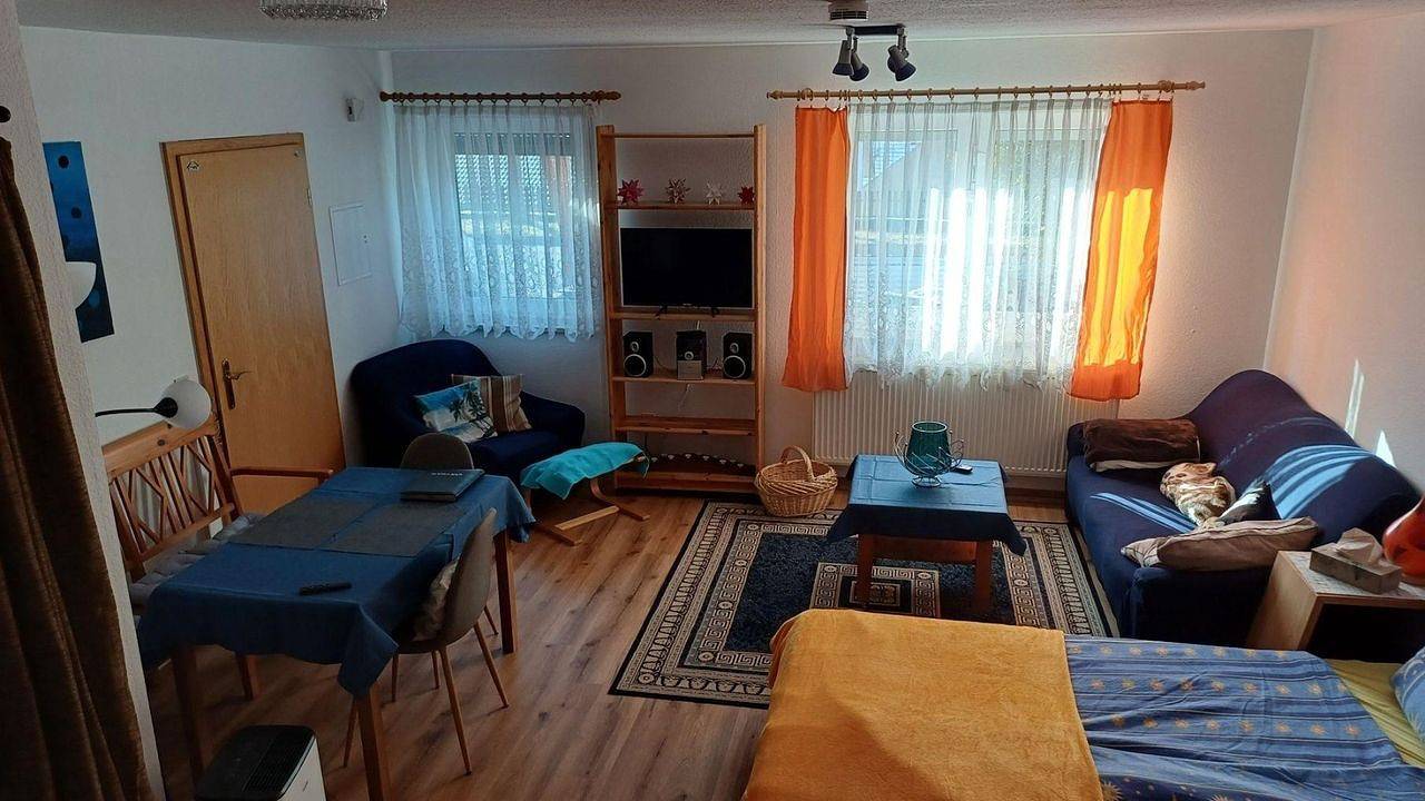 Ganze Ferienwohnung, Ferienwohnung für 2 Personen (36 m²) in Tauberbischofsheim in Tauberbischofsheim, Taubertal