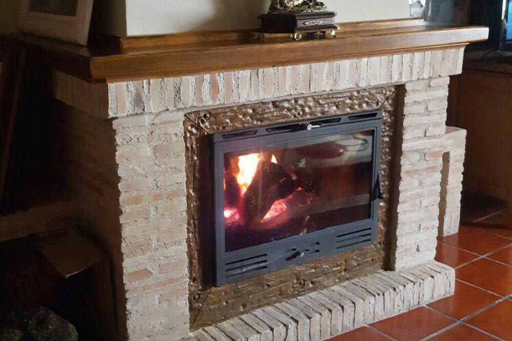 Entire apartment, Tourist Apartment, Between Monfrague -Villuercas .Close To Trujillo And Caceres in Jaraicejo, Cáceres Region