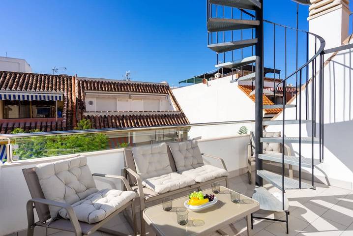 Ganze Wohnung, Beachclose Penthouse by Costarentals in Fuengirola Zentrum, Fuengirola
