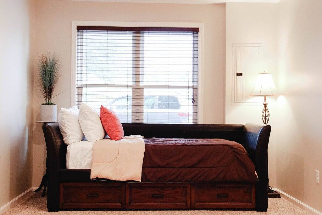 Ganze Wohnung, Golden Maple Homestay; 2 Schlafzimmer Apt. Downtown Floyd in Blue Ridge Parkway, Floyd County