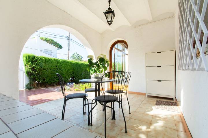 Location de vacances pour 9 personnes, avec piscine et jardin à Alella - 2