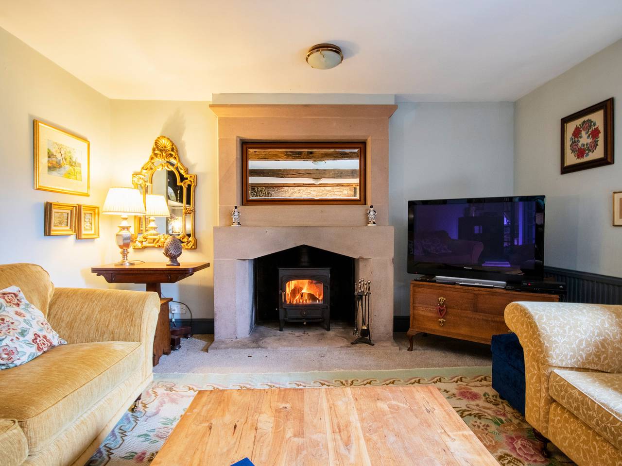 Cottage for 10 People in Over Haddon, Peak District