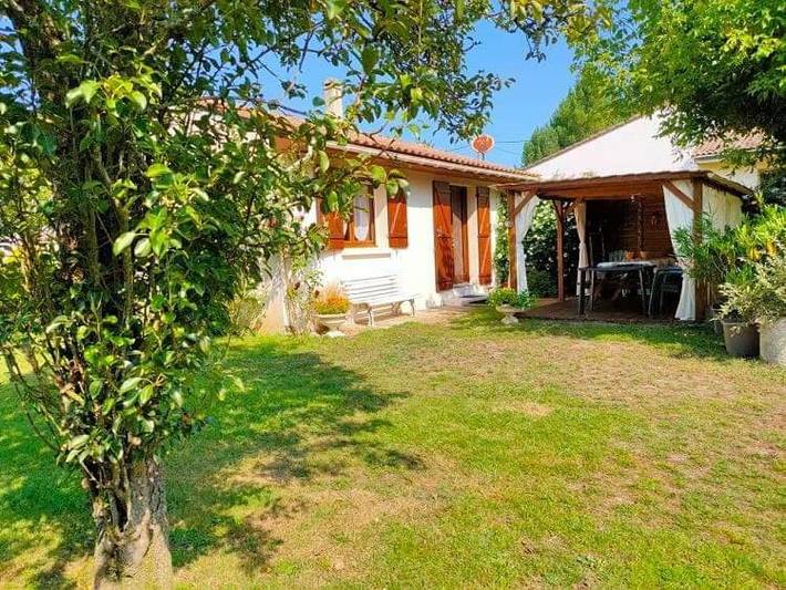 Location de vacances pour 2 personnes, avec vue et jardin à Naujac-sur-Mer - 4