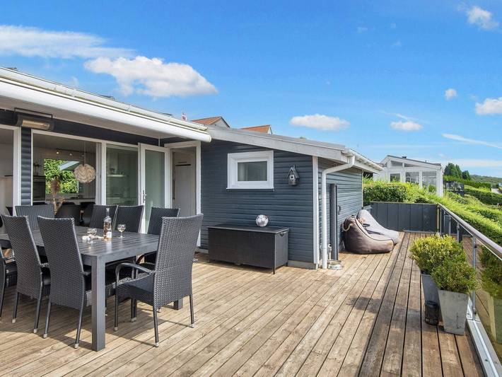 Ferienhaus für 8 Personen, mit Terrasse und Garten in Skarrev