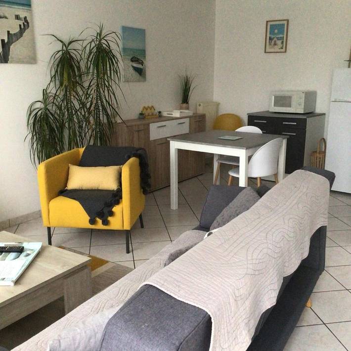 Location de vacances pour 3 personnes, avec Terrasse et Jardin dans Courlay Sur Mer - 2