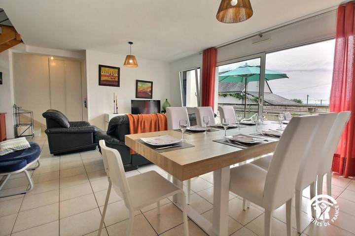 Gîte pour 8 personnes, avec jardin et terrasse, animaux acceptés à Saint-Avé - 3