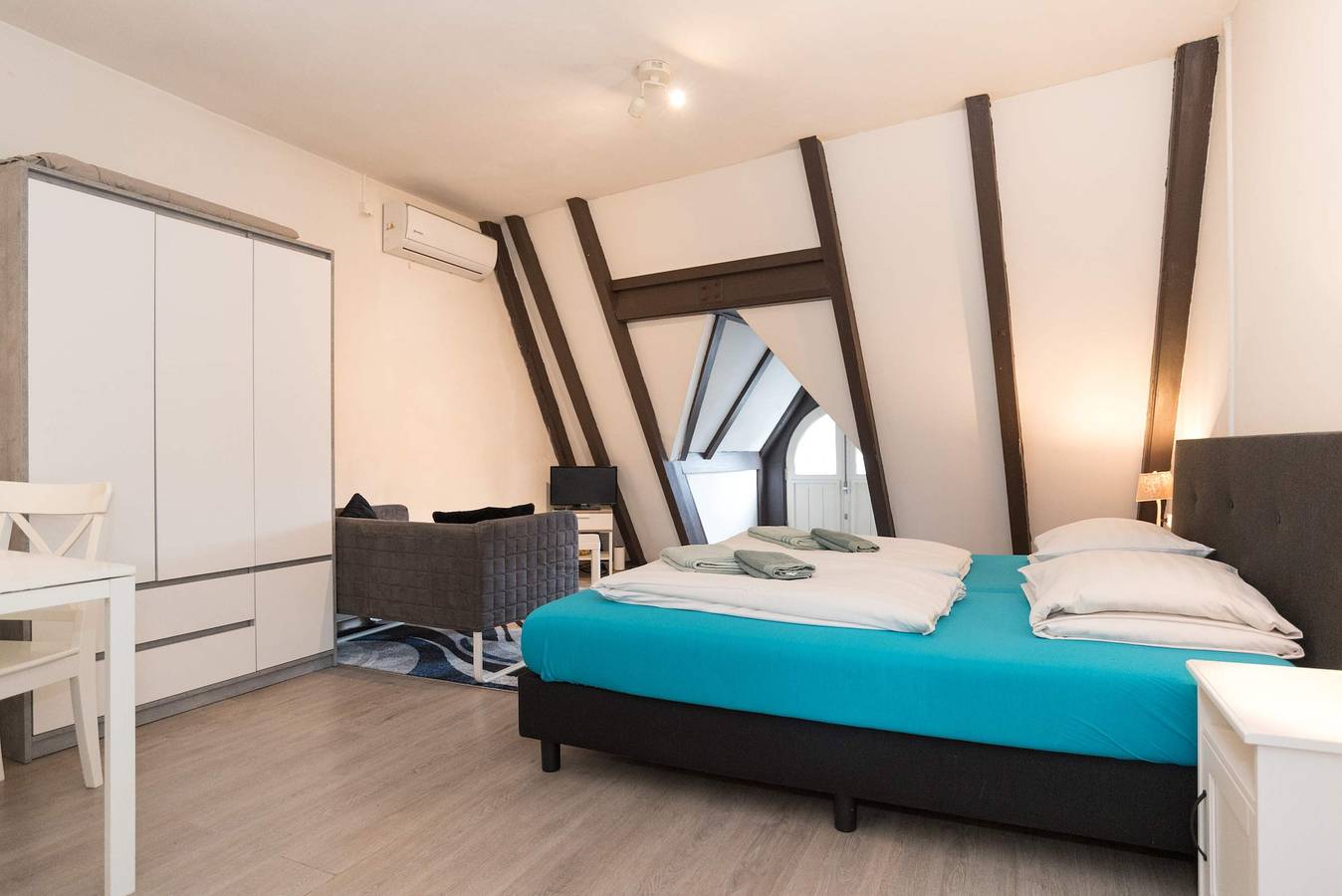 Ganze Wohnung, Redlight District - Smokers Friendly Studio in Holländische Küste
