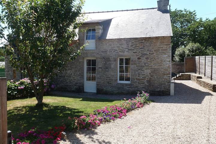 Gîte pour 5 personnes, avec jardin et piscine - 1