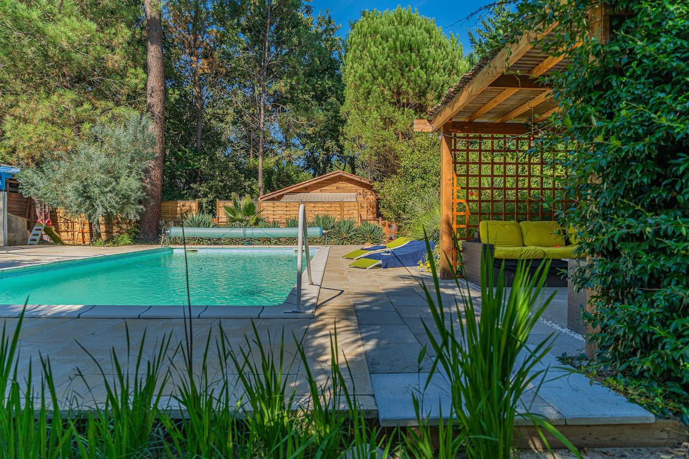 Entire studio, The Wooden Cottage – Pool, Nature, and Ocean in Saumos, Médoc Regional Natural Park