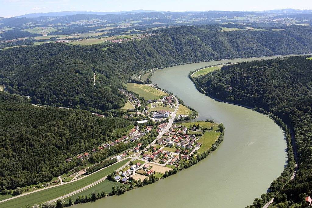 Gasthof Hotel zur Post - Doppelzimmer mit Dusche/Wc und Sat-Tv in Obernzell, Ostbayern