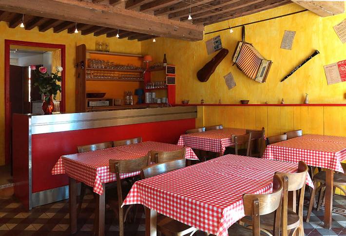 Gîte pour 14 personnes, avec terrasse, animaux acceptés dans Saône-et-Loire - 3