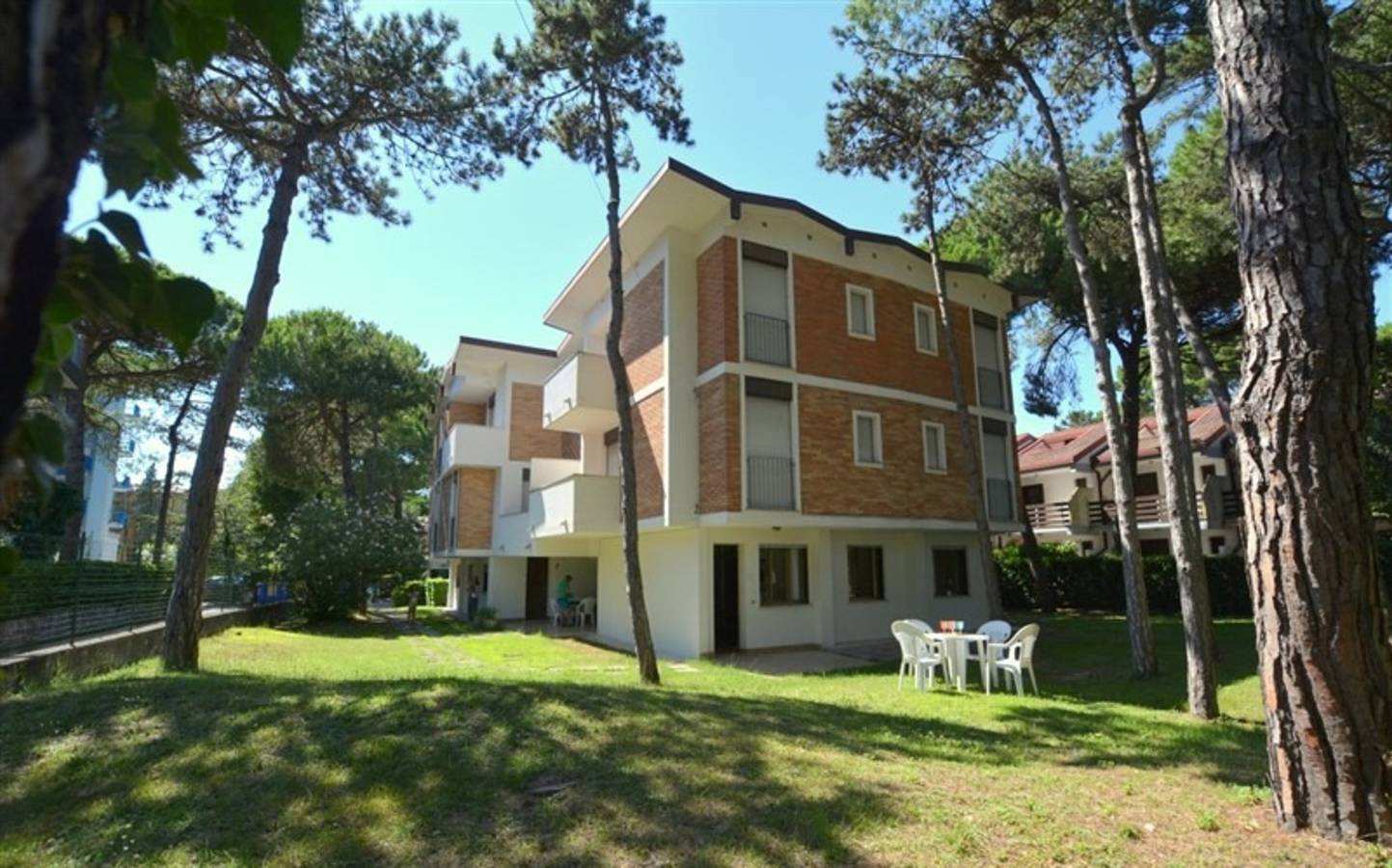 Ganze Wohnung, Komfortable Wohnung mit Balkon für neun Gäste in Lignano Sabbiadoro in Lignano Pineta, Lignano Sabbiadoro