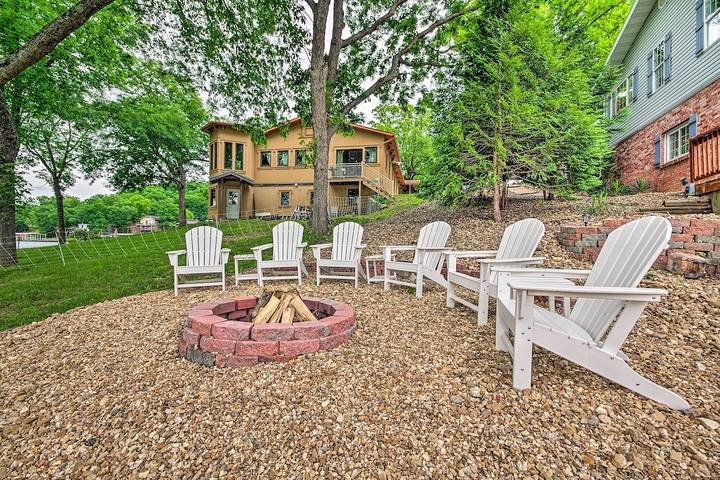 Vacation house for 10 people, with balcony in Lake of the Ozarks