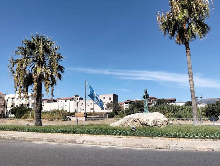 Appartamento per 5 persone, con terrazza e panorama in Siderno