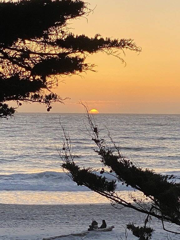 Vacation rental for 10 people, with terrace and hot tub, with pets in Big Sur