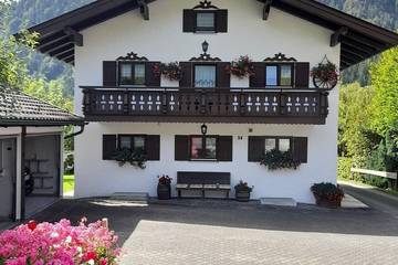 Ferienwohnung für 2 Personen, mit Balkon in Ettal