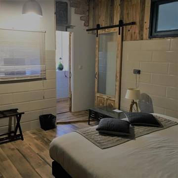 Chambre d’hôte pour 16 personnes, avec jardin ainsi que piscine et jacuzzi à Saint-Christol-lès-Alès