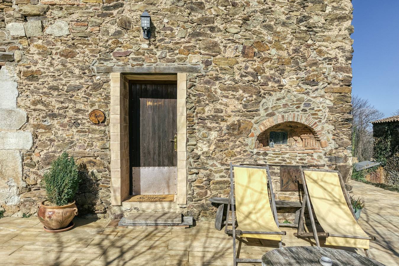 Casita de campo 'La Rústica' con vistas a la montaña, jardín compartido y Wi-Fi in Susqueda, Provincia de Gerona