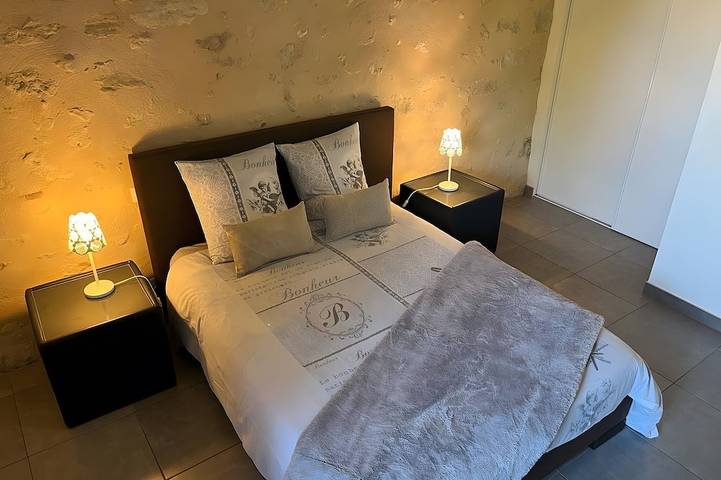 Location de vacances pour 7 personnes, avec piscine et jardin à Saint-Caprais-de-Bordeaux - 2