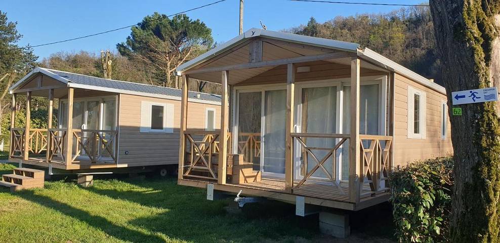 Location de vacances pour 6 personnes, avec bassin pour enfant et jardin ainsi que vue et piscine à Tournon-sur-Rhône - 4
