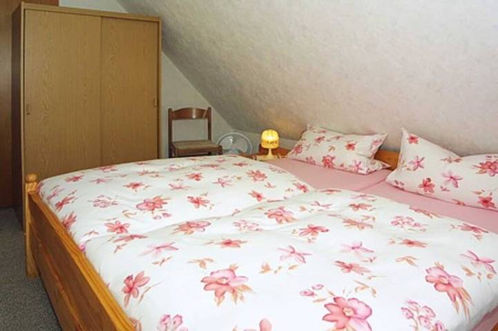 Ferienwohnung für 3 Personen, mit Garten und Balkon in Dunum - 2