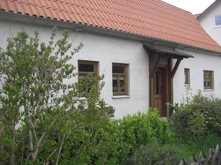 Ferienhaus für 3 Personen, mit Balkon und Terrasse sowie Garten