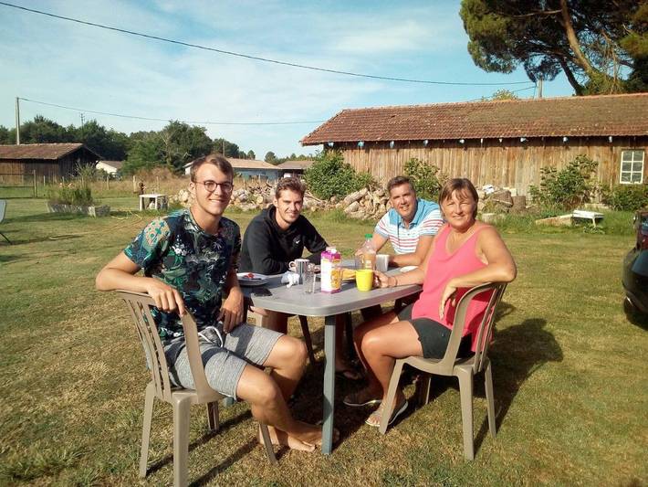 Gîte pour 4 personnes, avec piscine ainsi que vue et jardin, adapté aux familles à Pontenx-les-Forges - 2