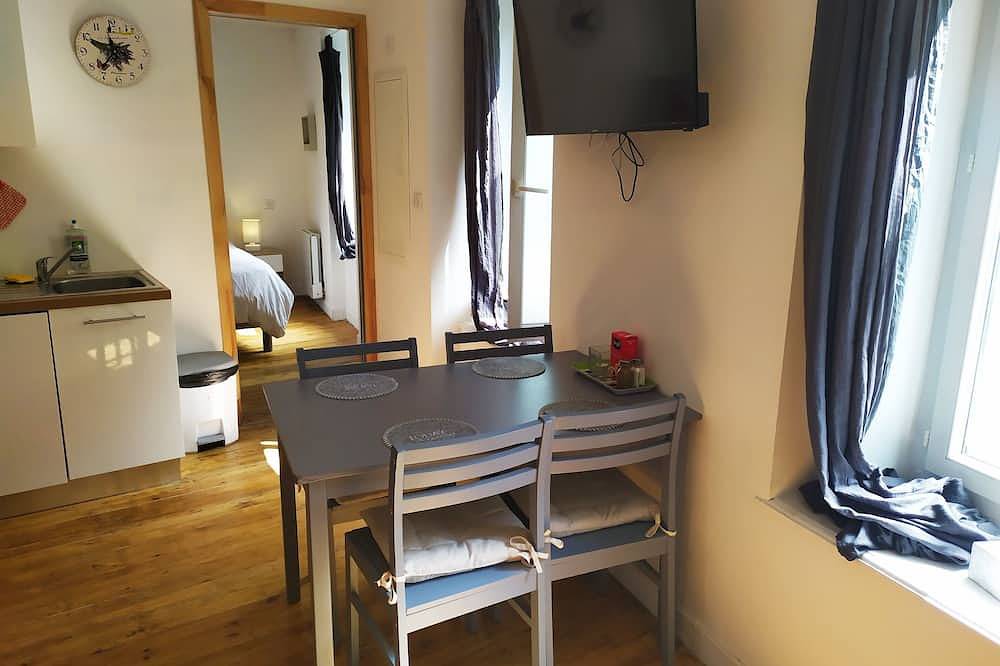 Entire apartment, Center Luz renovated apartment in Luz-Saint-Sauveur, Pyrenees National Park