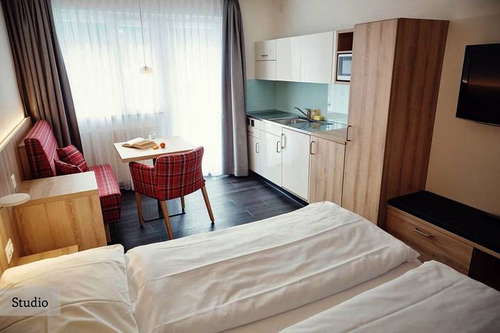 Appart’hôtel pour 2 personnes, avec vue et jardin, adapté aux familles