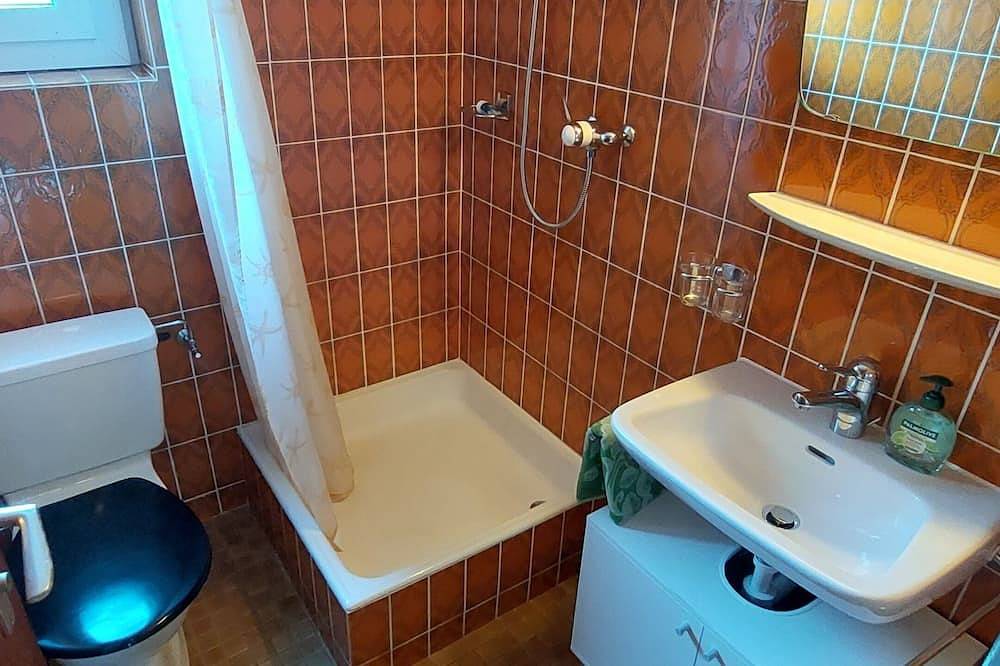 Ganze Wohnung, Großes Apartment mit Panoramablick und kostenlosem Parkplatz, 5 min von Bahnhof in Täsch, Walliser Alpen