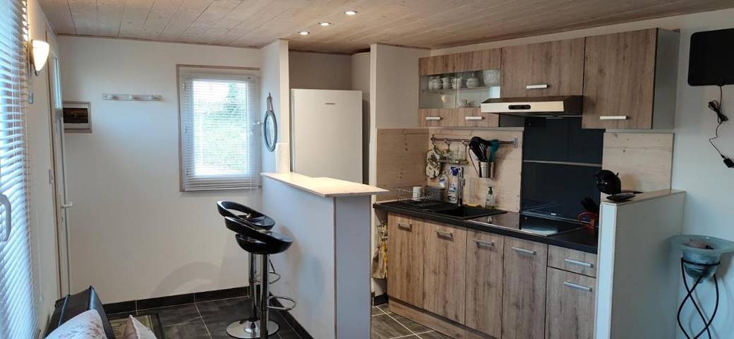 Location de vacances pour 4 personnes, avec piscine et jardin à Névian - 4